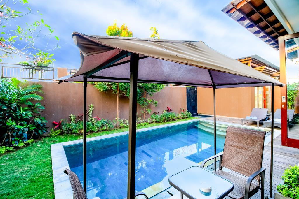 Villa Gayatri Seminyak  Ngoại thất bức ảnh