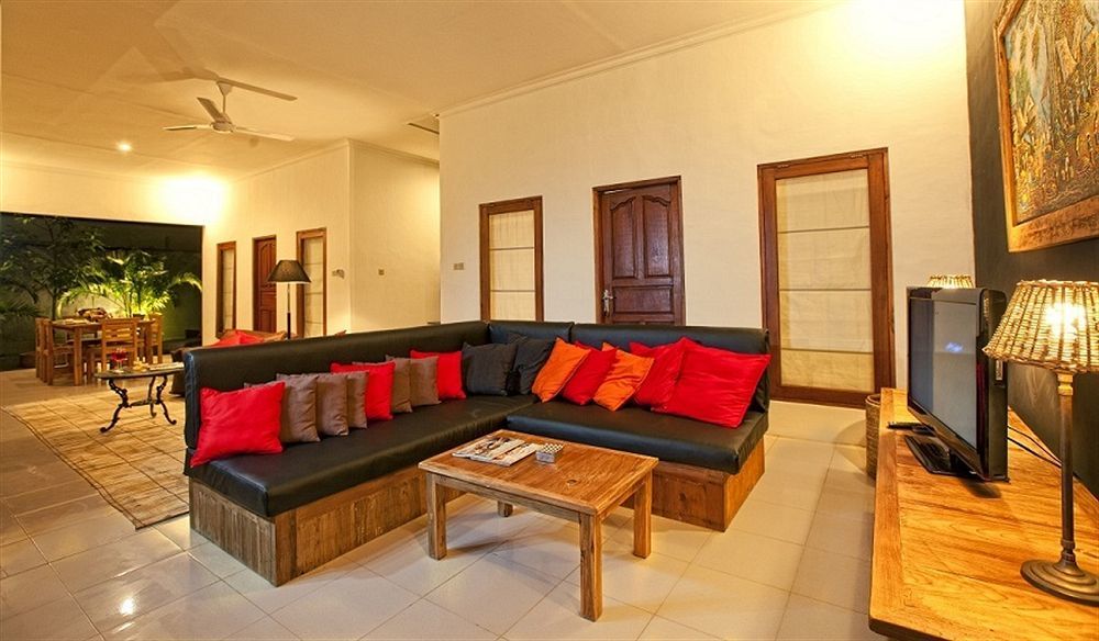 Villa Gayatri Seminyak  Ngoại thất bức ảnh